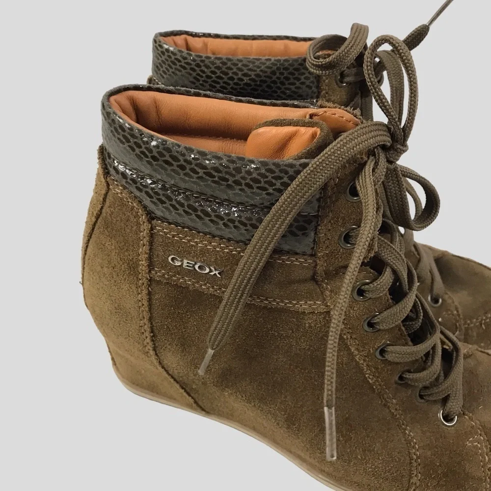 Geox Respira olive green Suede Wedge Sneakers  Size 37 EU/ 6.5 US